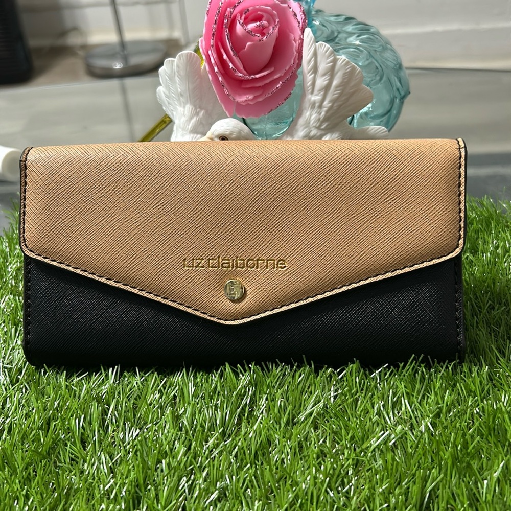 Liz Claiborne Wallet